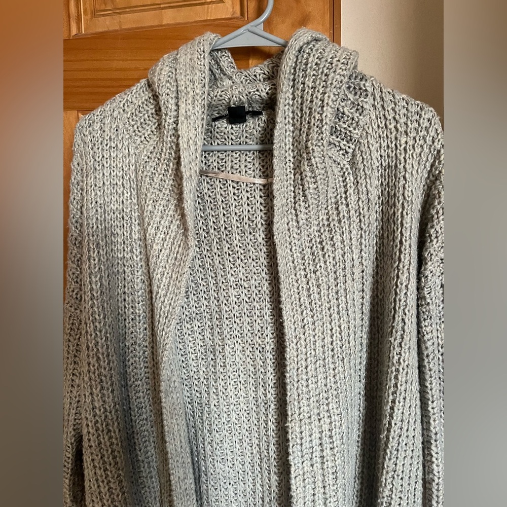 Long grey sweater atmosphere small